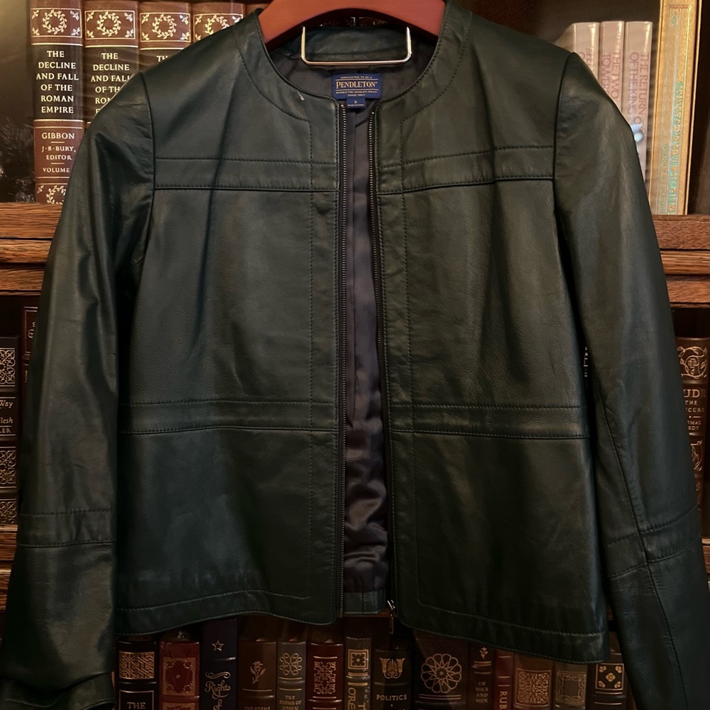 Pendleton Leather Women’s Jacket Size Small. - image 2